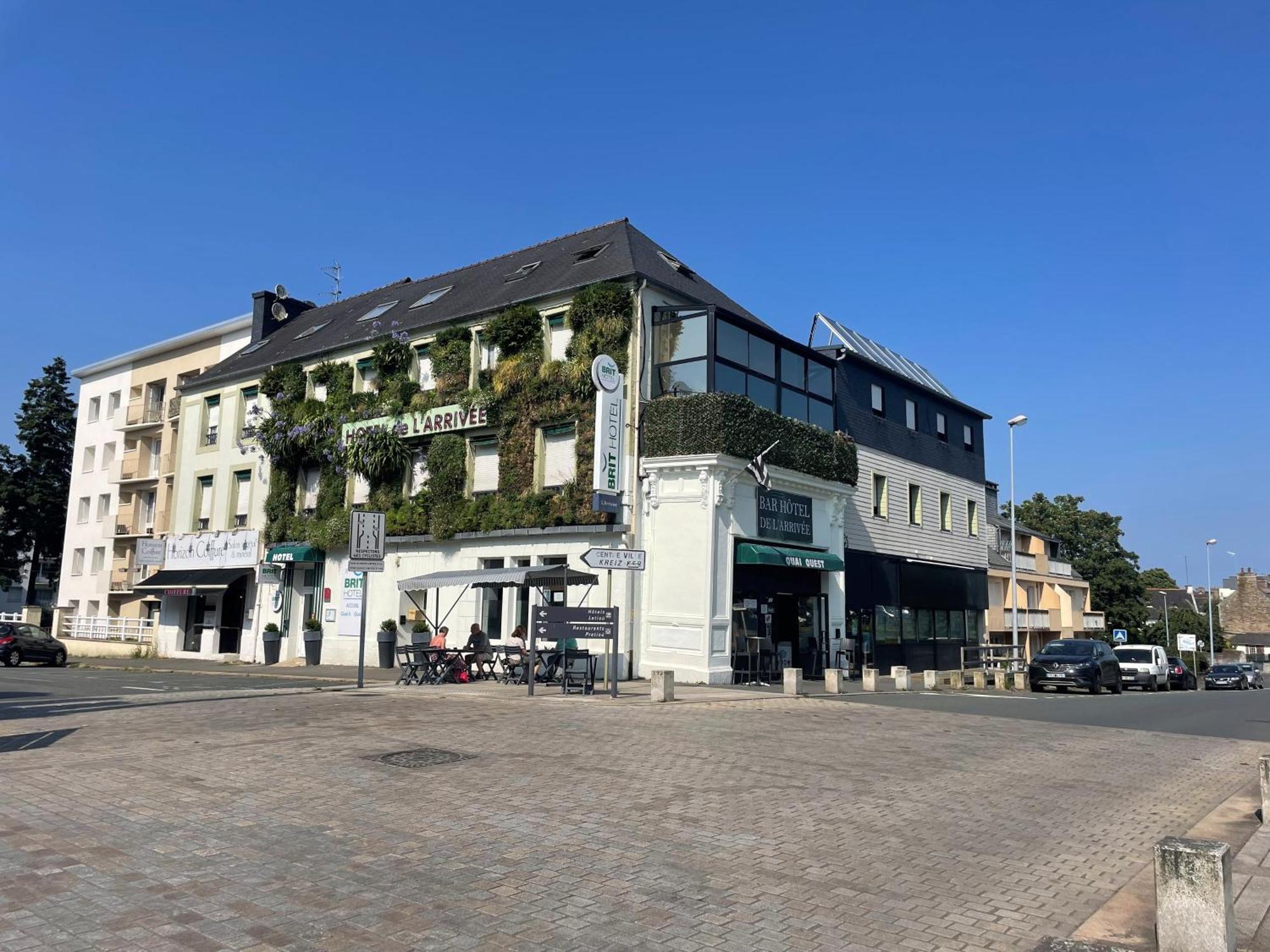 Brit Hotel L'Arrivee Guingamp Exterior foto