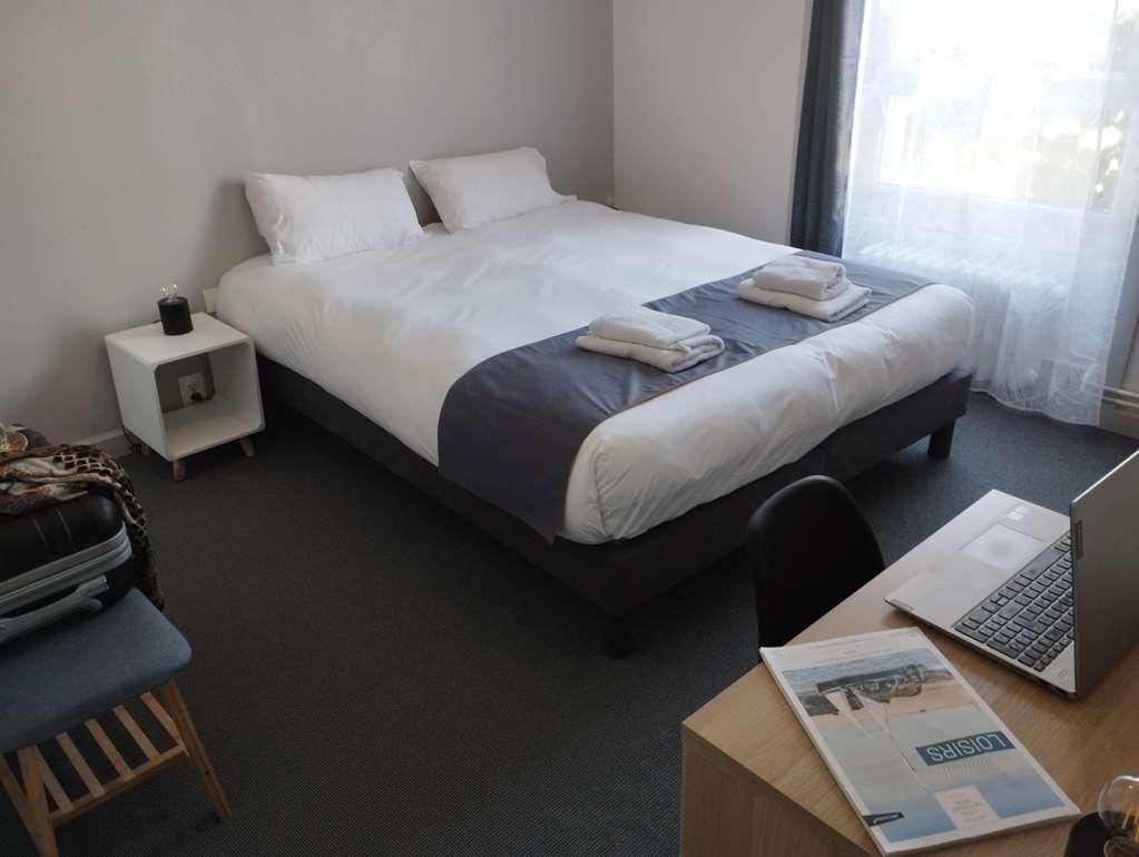 Brit Hotel L'Arrivee Guingamp Quarto foto