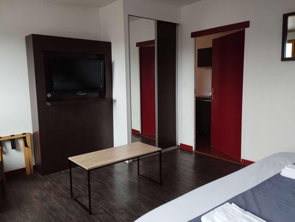 Brit Hotel L'Arrivee Guingamp Quarto foto